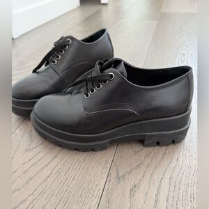 La Canadienne Oxfords - Like New - 36.5